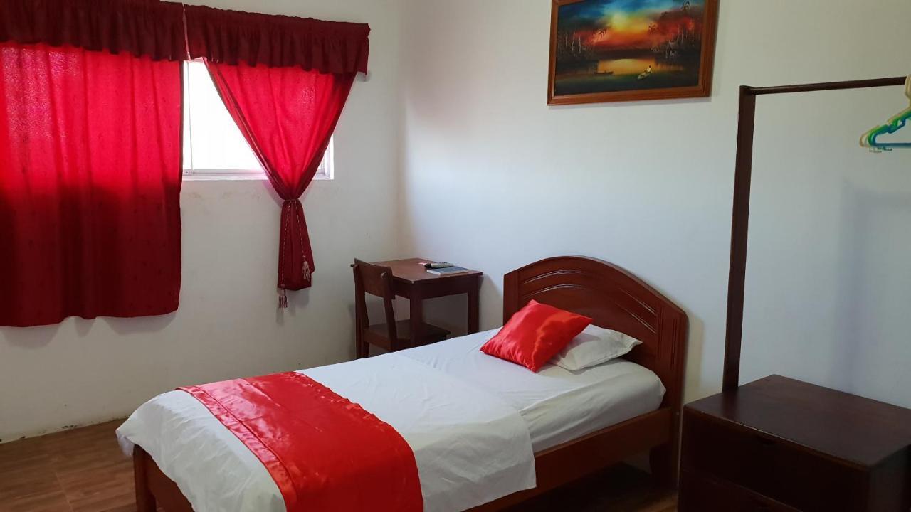 Hostal Maravilla Amazonica Iquitos Buitenkant foto